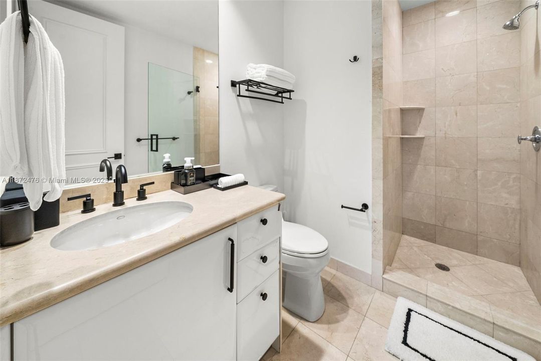 For Rent: $22,500 (5 beds, 4 baths, 3022 Square Feet)