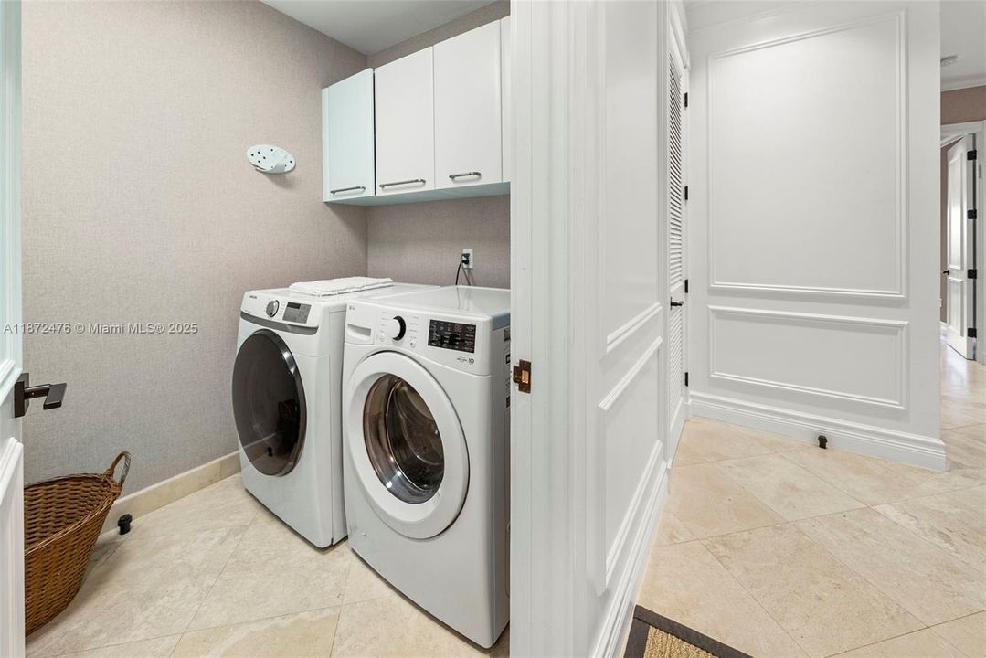 For Rent: $22,500 (5 beds, 4 baths, 3022 Square Feet)