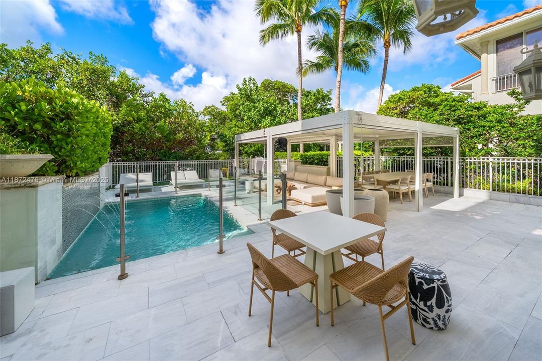 For Rent: $22,500 (5 beds, 4 baths, 3022 Square Feet)