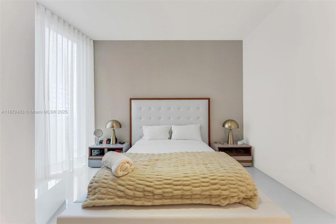 For Rent: $35,000 (4 beds, 5 baths, 3214 Square Feet)