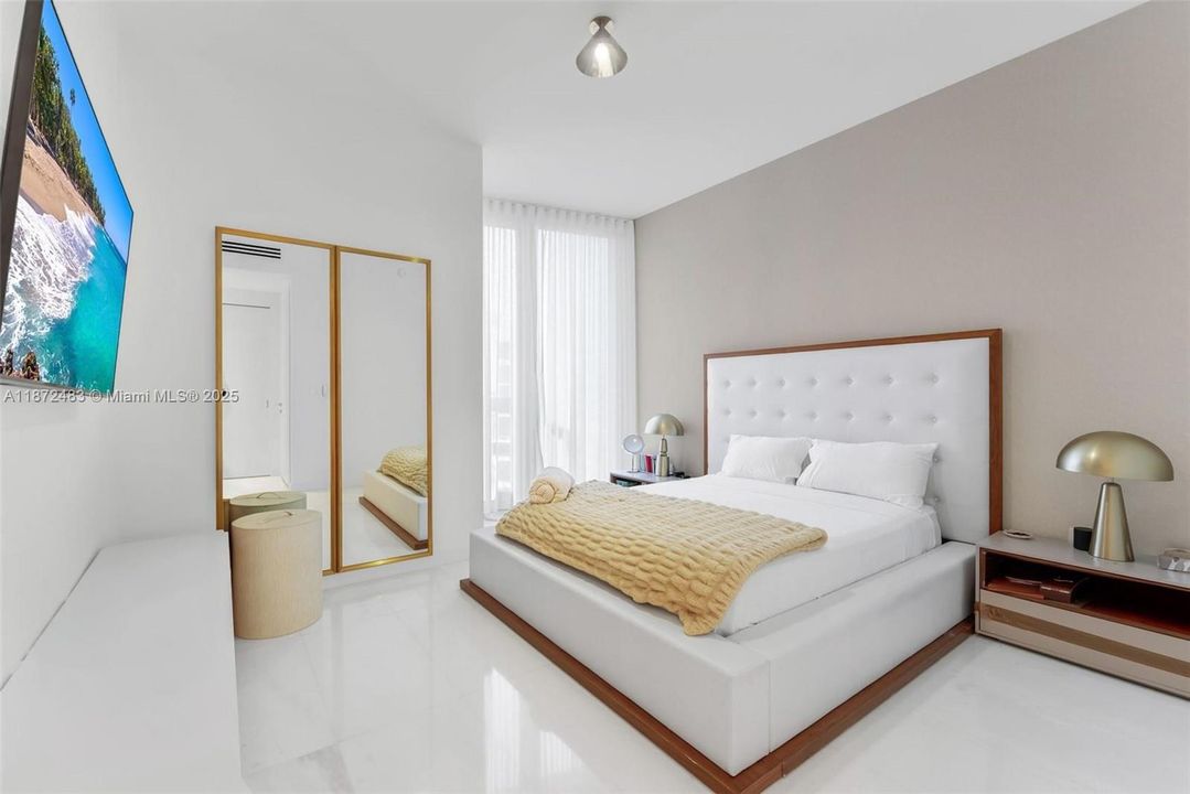 For Rent: $35,000 (4 beds, 5 baths, 3214 Square Feet)