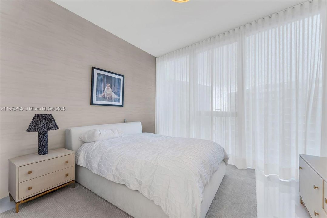 For Rent: $35,000 (4 beds, 5 baths, 3214 Square Feet)