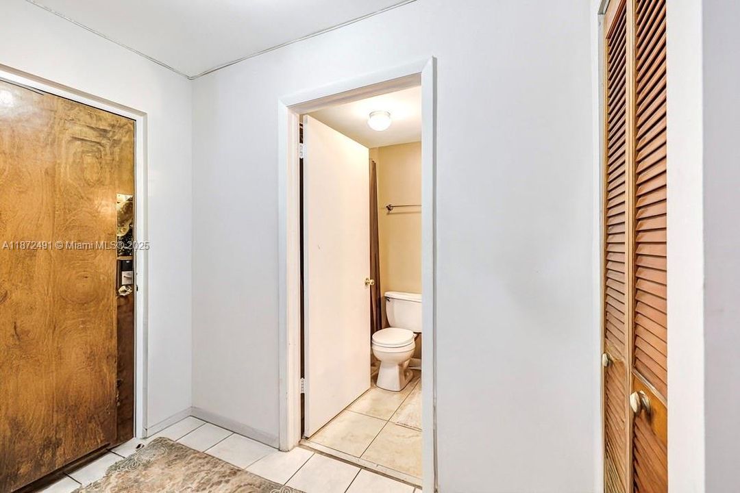 For Sale: $339,000 (2 beds, 2 baths, 1040 Square Feet)