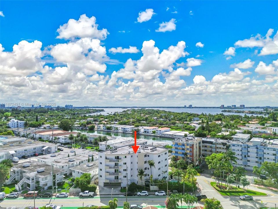 For Sale: $339,000 (2 beds, 2 baths, 1040 Square Feet)