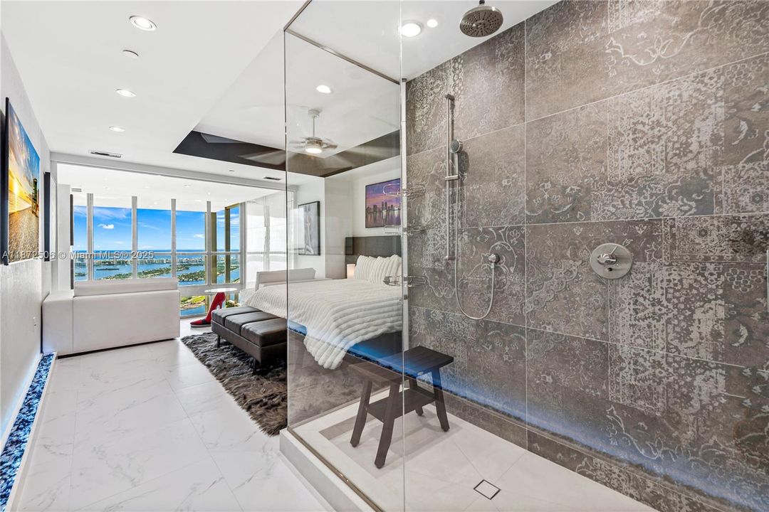 Recientemente alquilado: $9,750 (2 camas, 2 baños, 1675 Pies cuadrados)