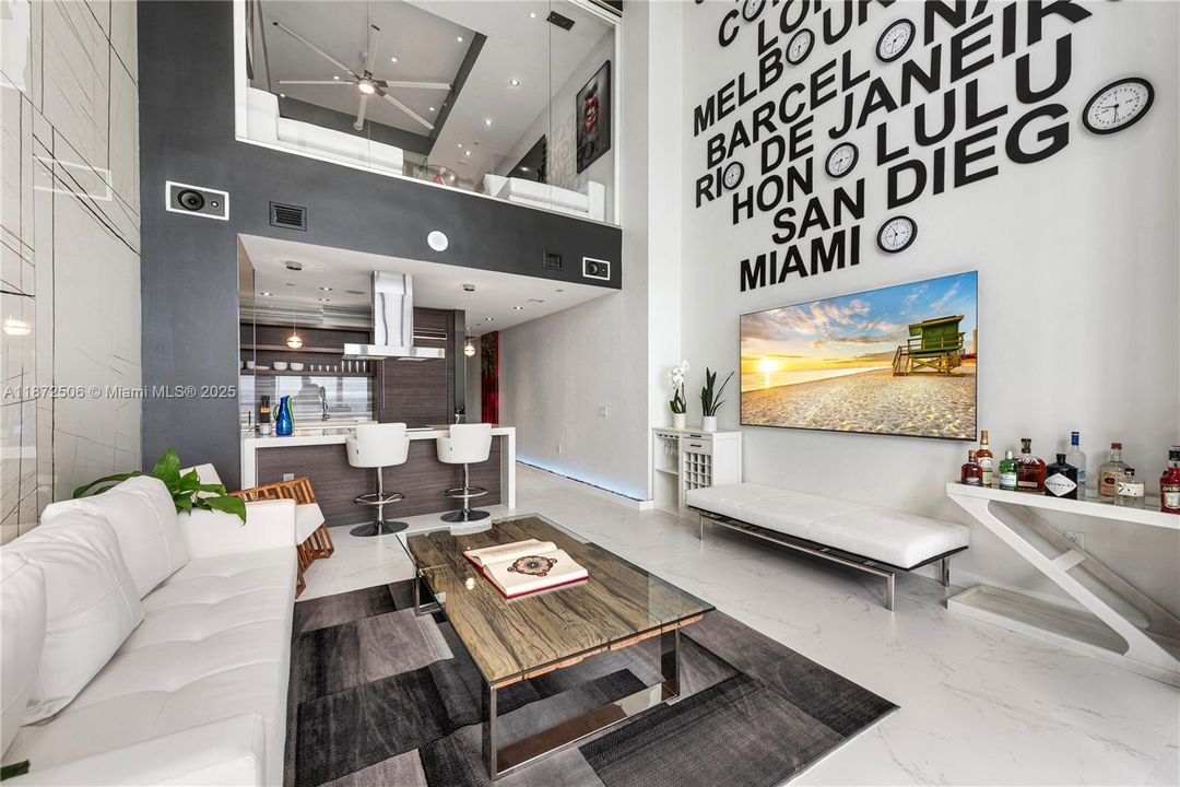 Recientemente alquilado: $9,750 (2 camas, 2 baños, 1675 Pies cuadrados)