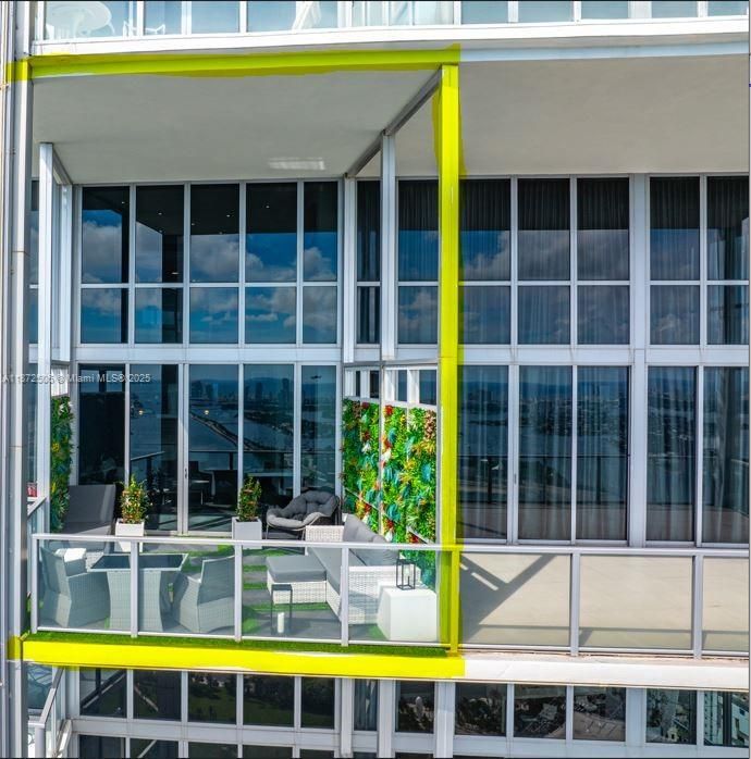 Recientemente alquilado: $9,750 (2 camas, 2 baños, 1675 Pies cuadrados)