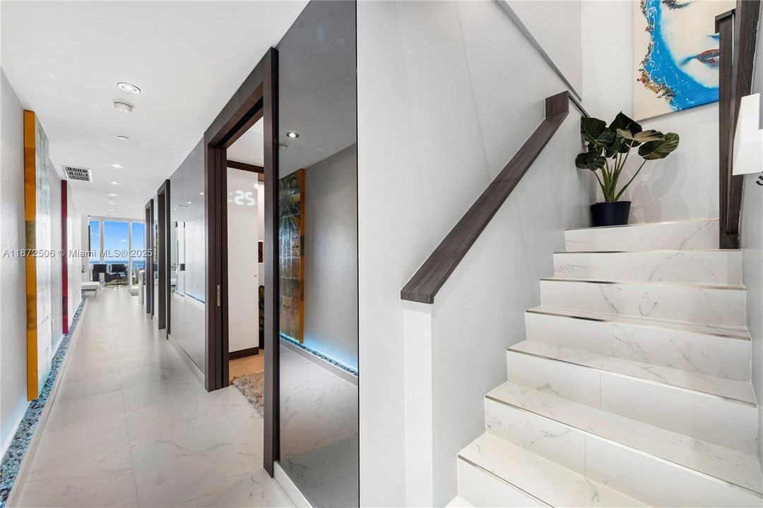 Recientemente alquilado: $9,750 (2 camas, 2 baños, 1675 Pies cuadrados)