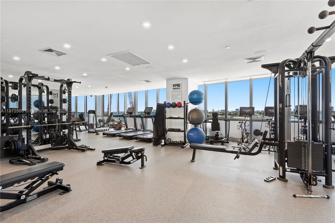 Recientemente alquilado: $9,750 (2 camas, 2 baños, 1675 Pies cuadrados)