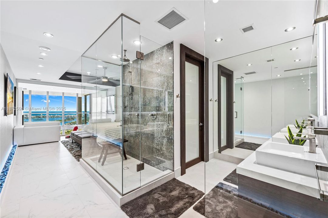 Recientemente alquilado: $9,750 (2 camas, 2 baños, 1675 Pies cuadrados)