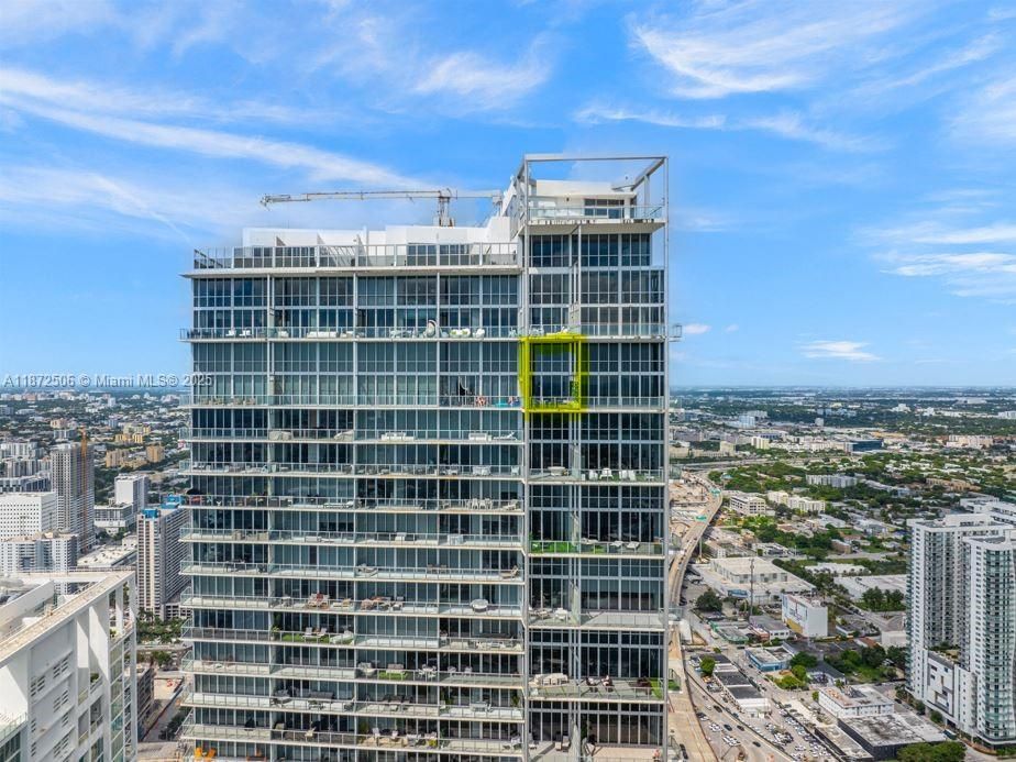 Recientemente alquilado: $9,750 (2 camas, 2 baños, 1675 Pies cuadrados)