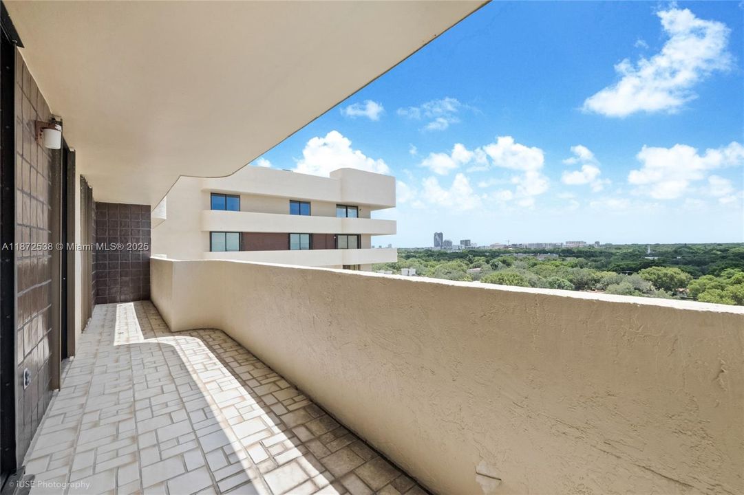 Vendido Recientemente: $695,000 (2 camas, 2 baños, 1423 Pies cuadrados)