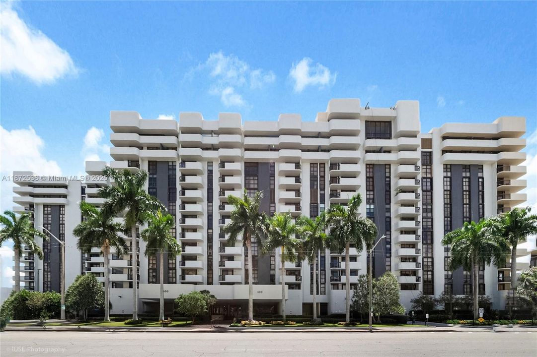 Vendido Recientemente: $695,000 (2 camas, 2 baños, 1423 Pies cuadrados)