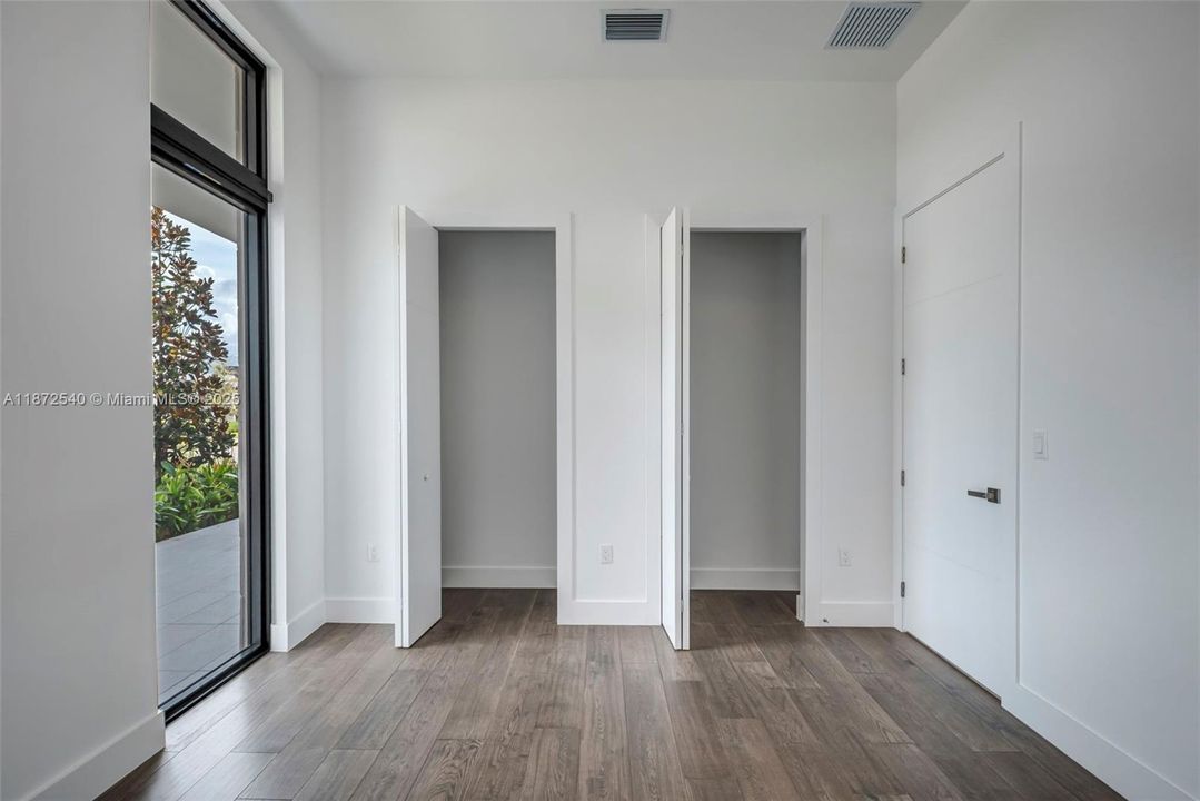 待售: $3,250,000 (5 贝兹, 6 浴室, 5368 平方英尺)