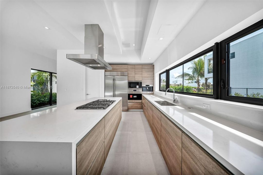 待售: $3,250,000 (5 贝兹, 6 浴室, 5368 平方英尺)