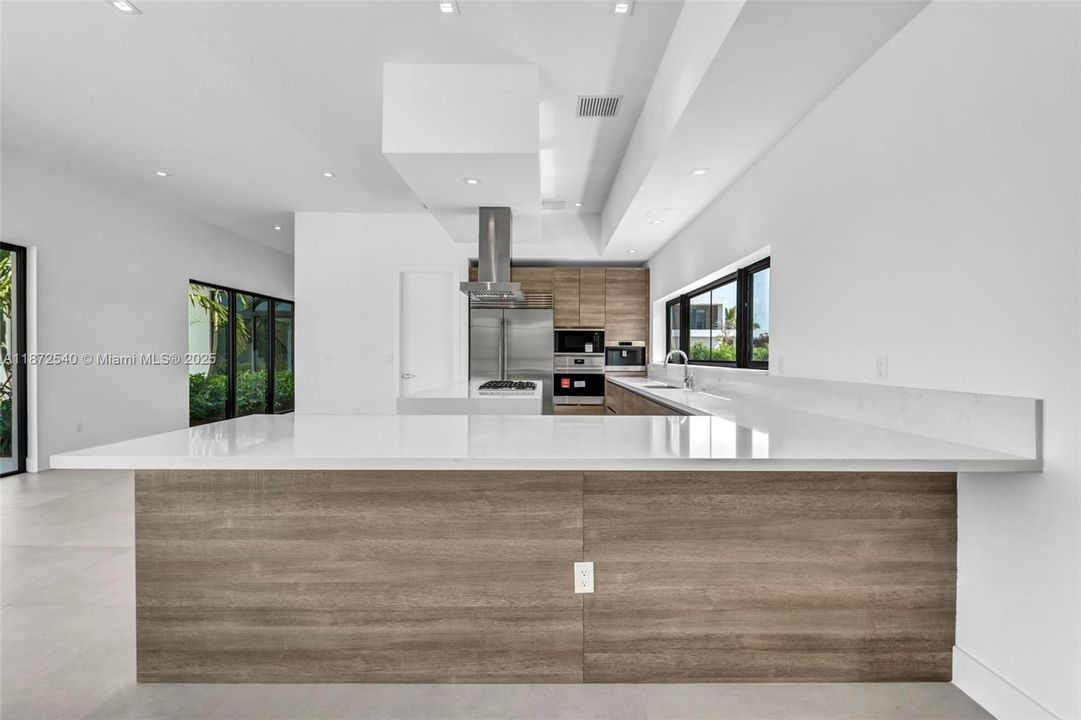 待售: $3,250,000 (5 贝兹, 6 浴室, 5368 平方英尺)