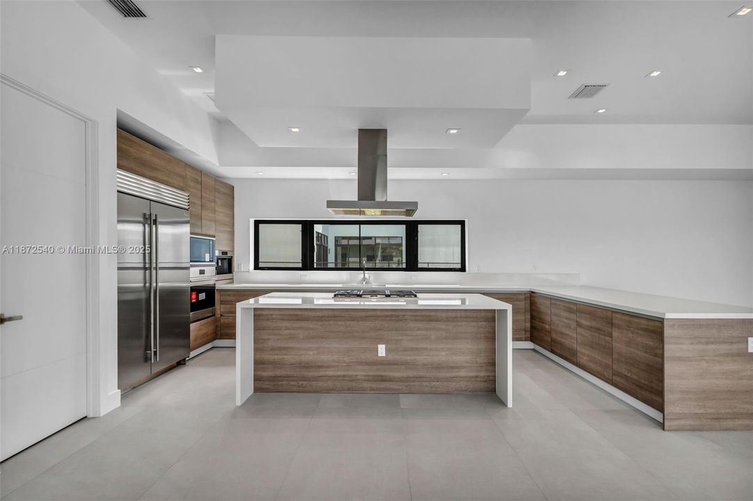 待售: $3,250,000 (5 贝兹, 6 浴室, 5368 平方英尺)