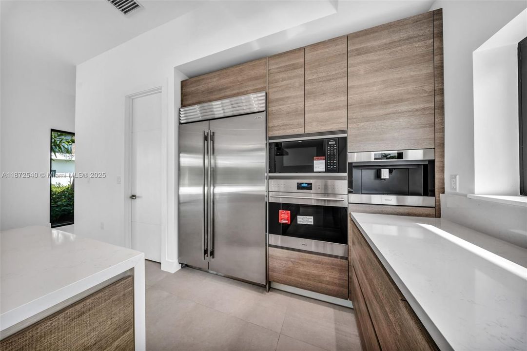 待售: $3,250,000 (5 贝兹, 6 浴室, 5368 平方英尺)