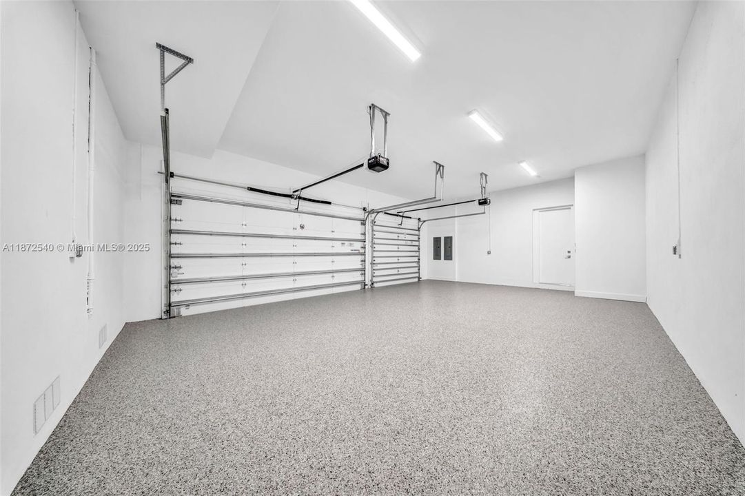 待售: $3,250,000 (5 贝兹, 6 浴室, 5368 平方英尺)