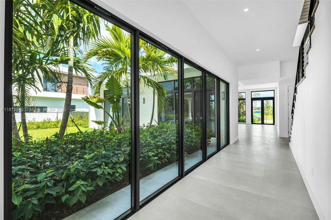 待售: $3,250,000 (5 贝兹, 6 浴室, 5368 平方英尺)