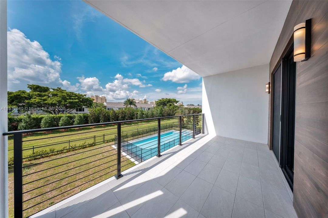 待售: $3,250,000 (5 贝兹, 6 浴室, 5368 平方英尺)