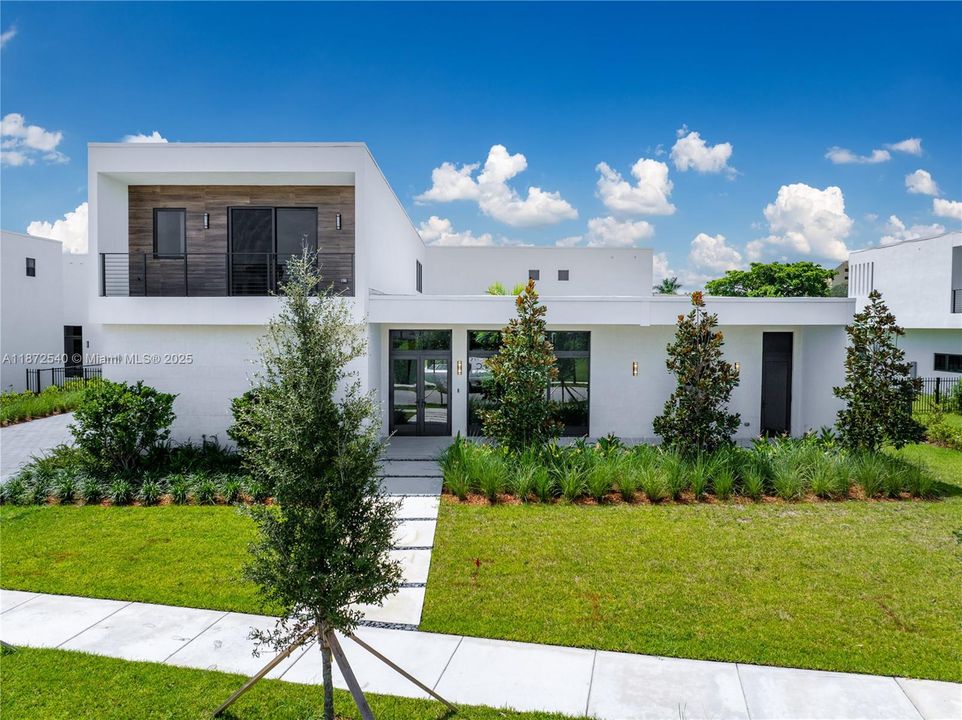 待售: $3,250,000 (5 贝兹, 6 浴室, 5368 平方英尺)