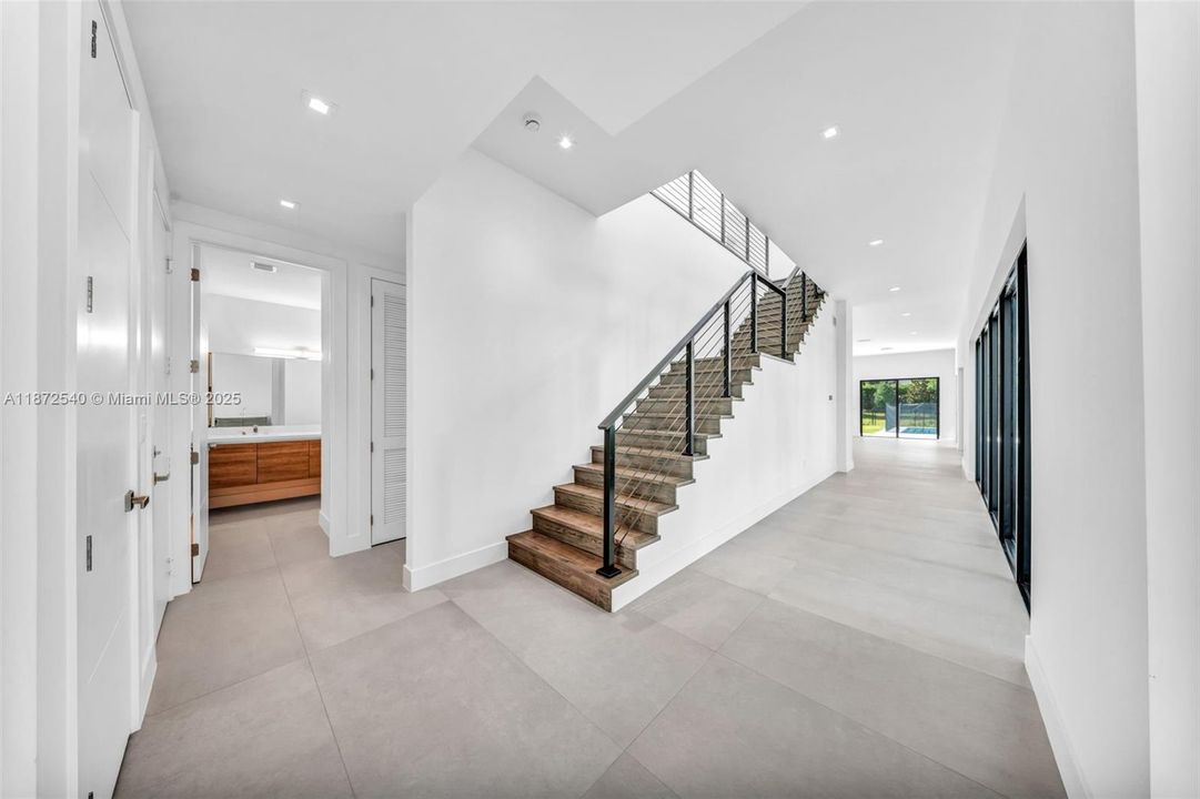 待售: $3,250,000 (5 贝兹, 6 浴室, 5368 平方英尺)