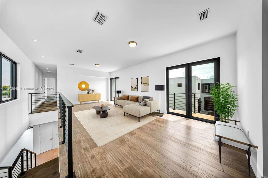 待售: $3,250,000 (5 贝兹, 6 浴室, 5368 平方英尺)