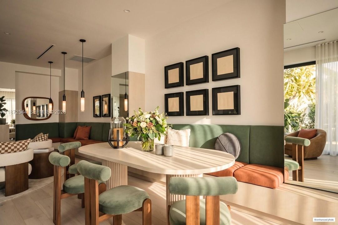 En Venta: $1,739,900 (3 camas, 3 baños, 1662 Pies cuadrados)