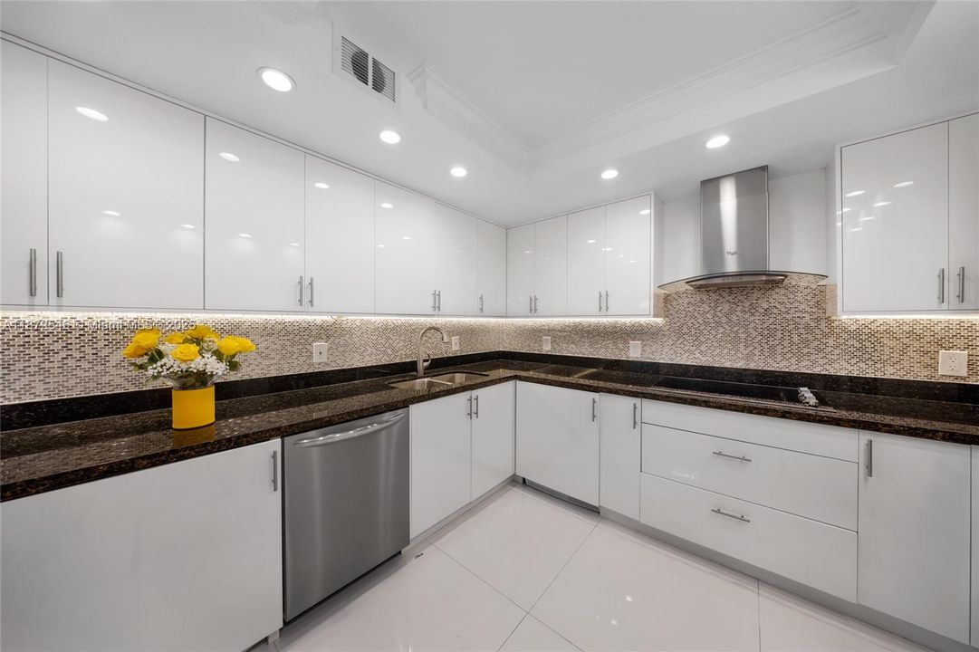 En Venta: $1,299,999 (2 camas, 2 baños, 1388 Pies cuadrados)