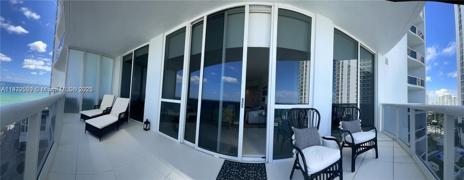 Activo con contrato: $9,500 (3 camas, 3 baños, 1935 Pies cuadrados)