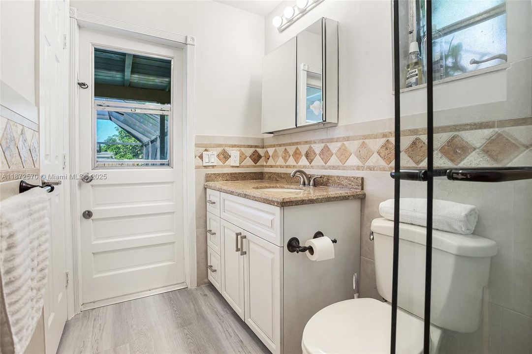 Active With Contract: $600,000 (3 beds, 2 baths, 1748 Square Feet)