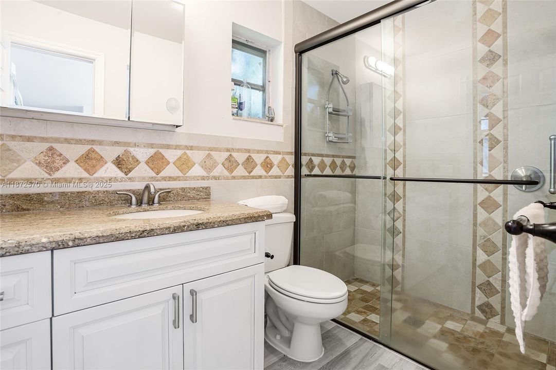 Active With Contract: $600,000 (3 beds, 2 baths, 1748 Square Feet)