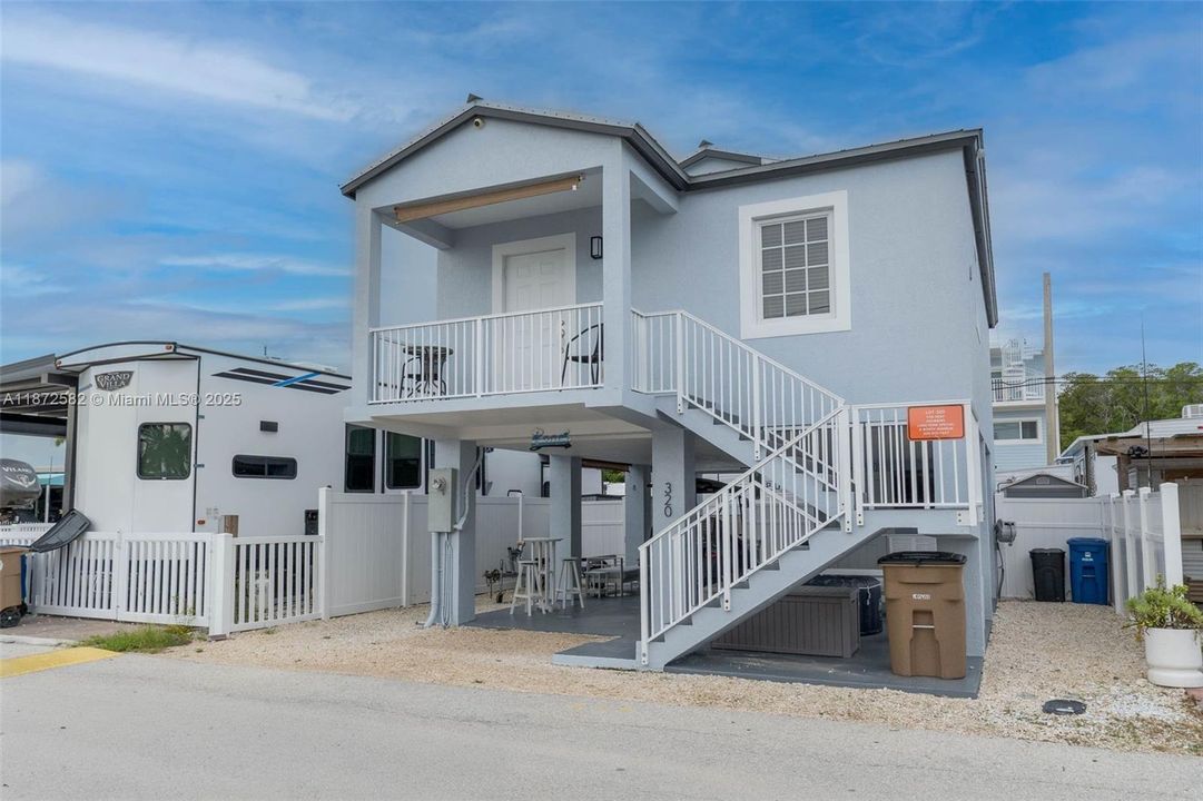 For Rent: $5,000 (2 beds, 2 baths, 726 Square Feet)