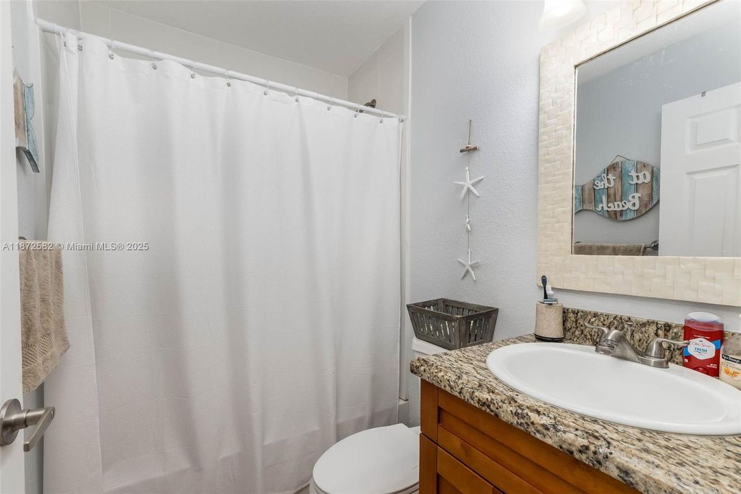 For Rent: $5,000 (2 beds, 2 baths, 726 Square Feet)