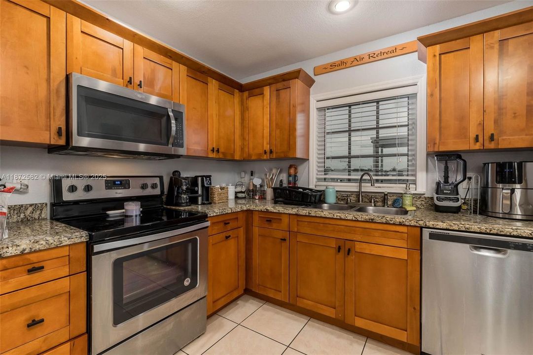 For Rent: $5,000 (2 beds, 2 baths, 726 Square Feet)