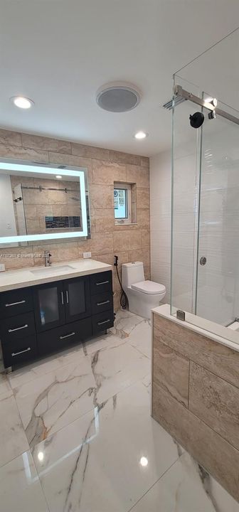 Recently Rented: $5,200 (3 beds, 2 baths, 2505 Square Feet)