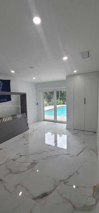 Recently Rented: $5,200 (3 beds, 2 baths, 2505 Square Feet)