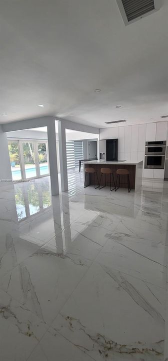 Recently Rented: $5,200 (3 beds, 2 baths, 2505 Square Feet)