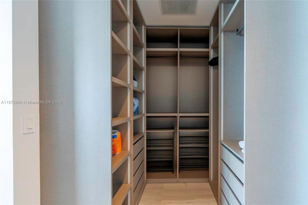 En Venta: $3,580,000 (2 camas, 2 baños, 1634 Pies cuadrados)