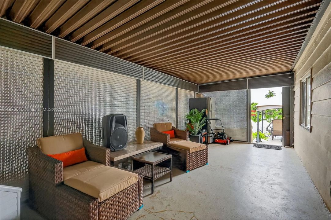 На продажу: $349,900 (2 спален, 3 ванн, 1416 Квадратных фут)