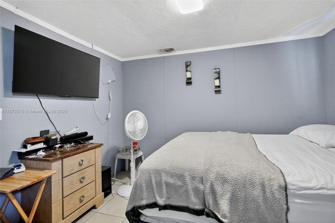 На продажу: $349,900 (2 спален, 3 ванн, 1416 Квадратных фут)