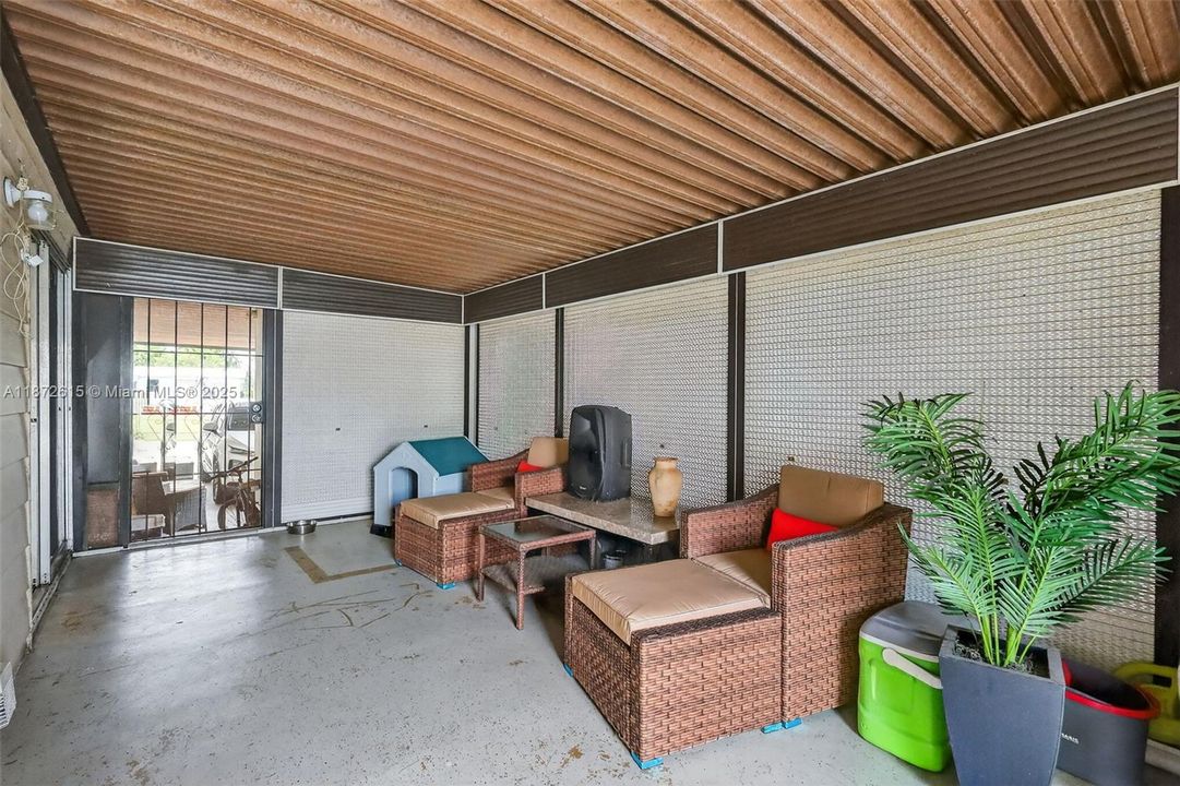 На продажу: $349,900 (2 спален, 3 ванн, 1416 Квадратных фут)