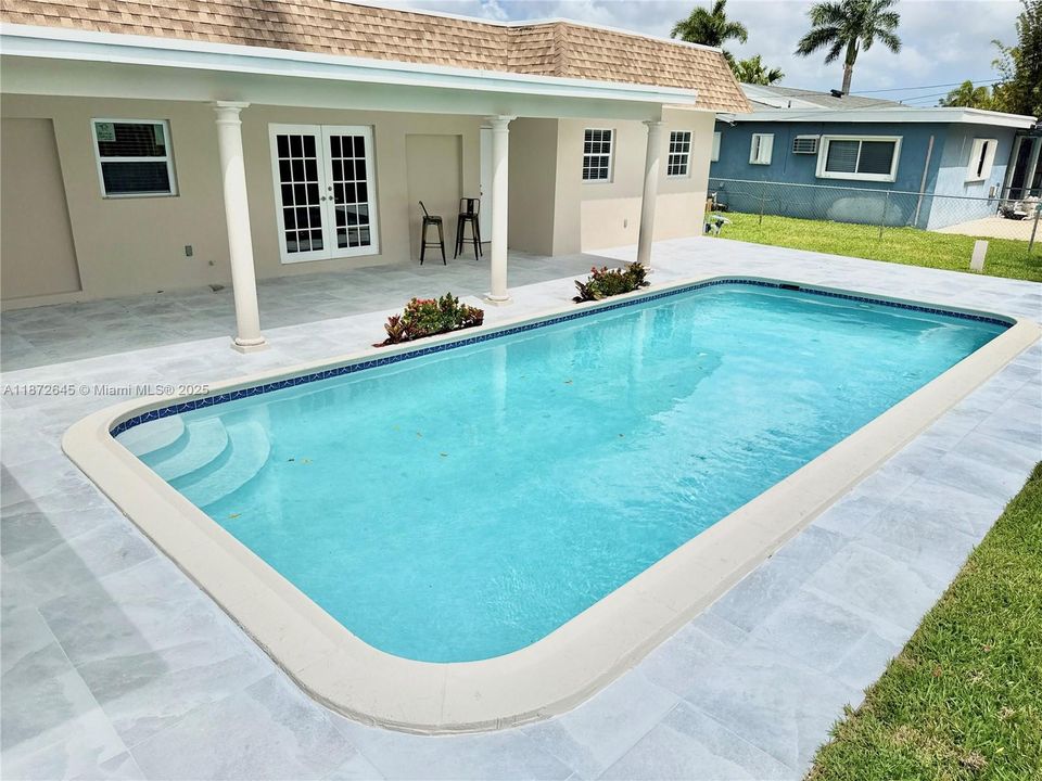 Vendido Recientemente: $698,500 (3 camas, 2 baños, 1842 Pies cuadrados)