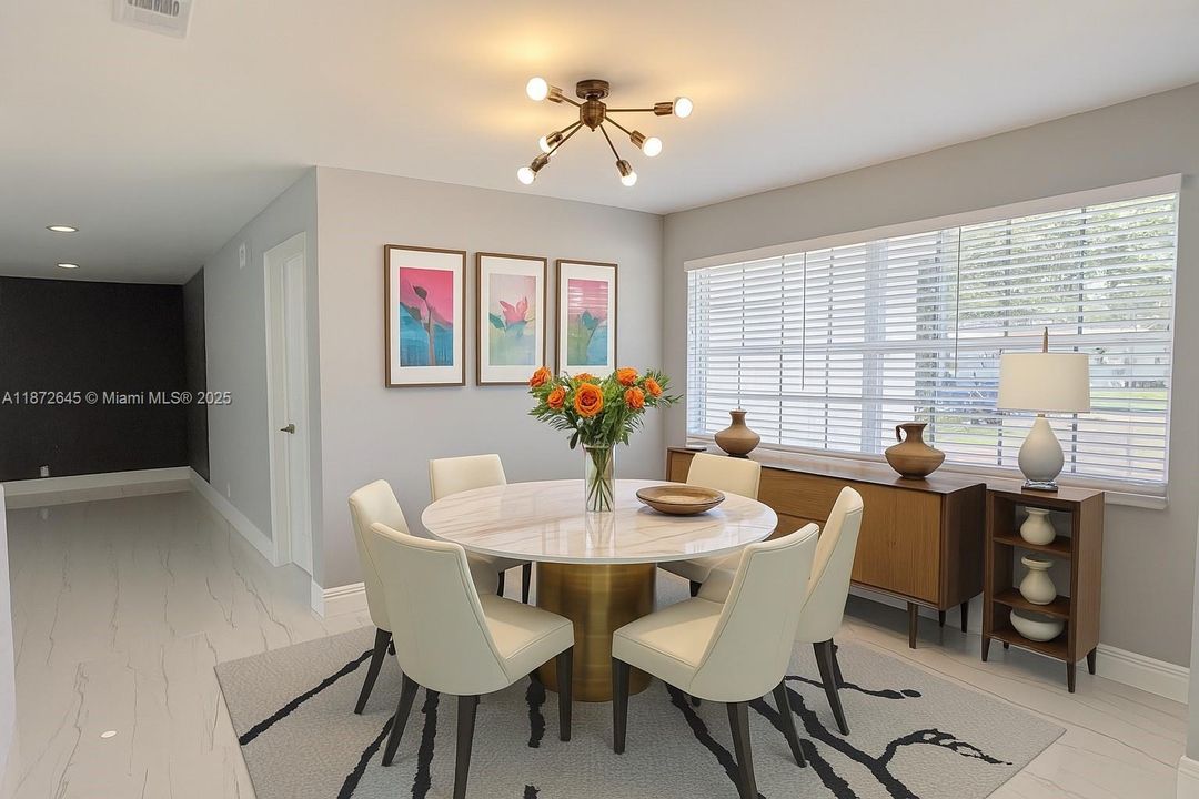 Vendido Recientemente: $698,500 (3 camas, 2 baños, 1842 Pies cuadrados)