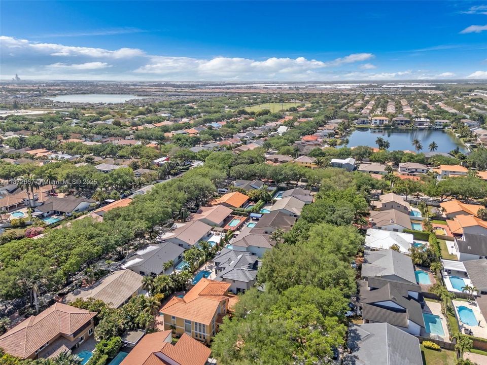 Active With Contract: $949,900 (4 beds, 3 baths, 3474 Square Feet)