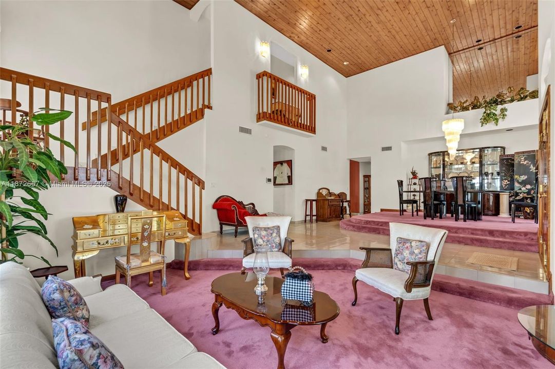 Active With Contract: $949,900 (4 beds, 3 baths, 3474 Square Feet)