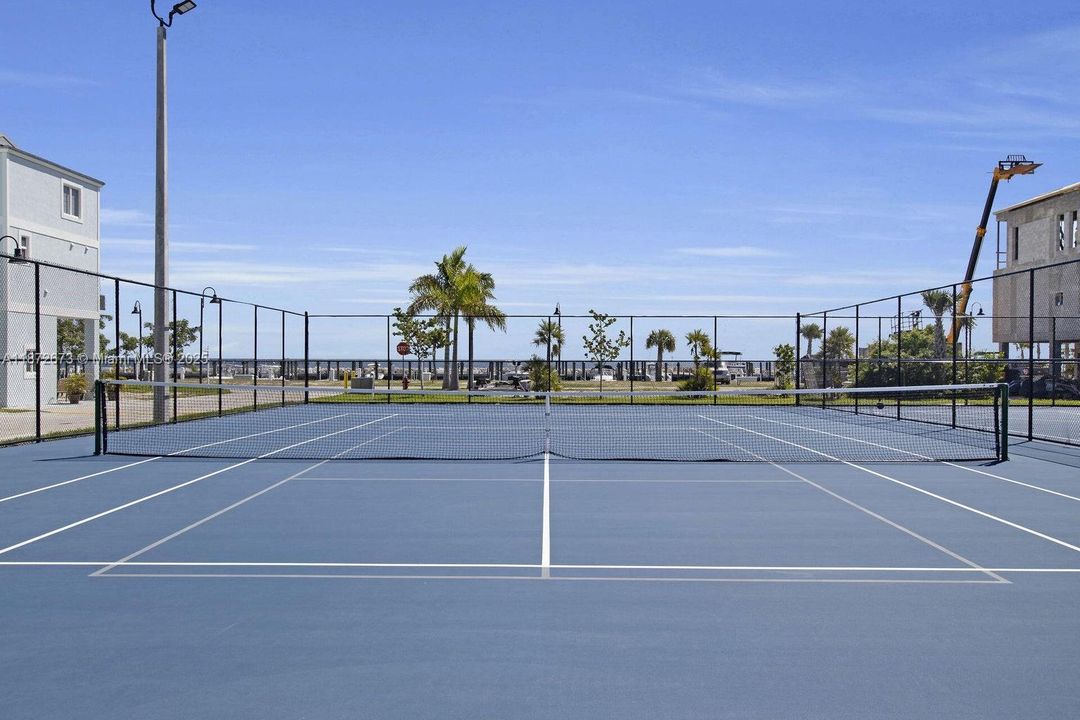 待售: $960,000 (4 贝兹, 3 浴室, 1540 平方英尺)