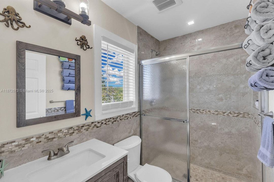 待售: $960,000 (4 贝兹, 3 浴室, 1540 平方英尺)