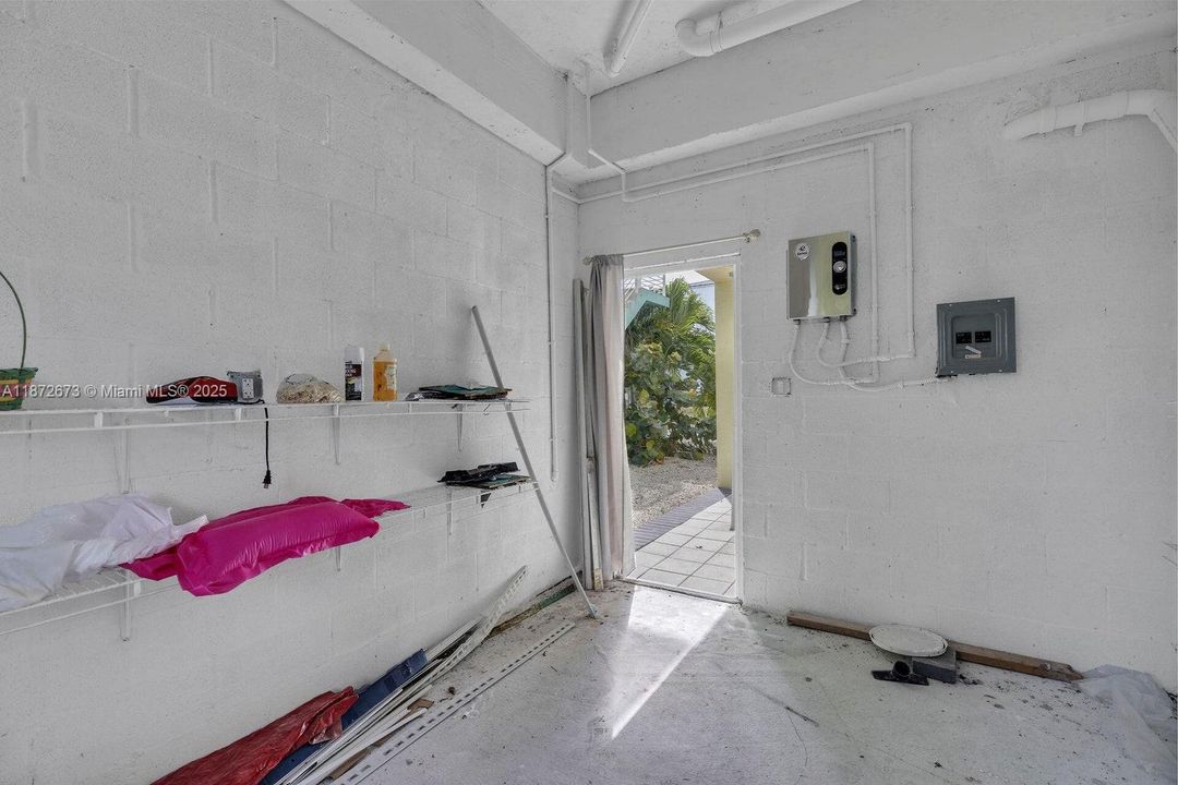 待售: $960,000 (4 贝兹, 3 浴室, 1540 平方英尺)